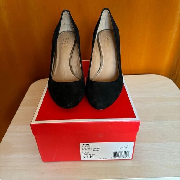 Coach Nala Kid Suede Black & Tortoiseshell  Stiletto Heels NWT size 6.5 - Picture 2 of 10